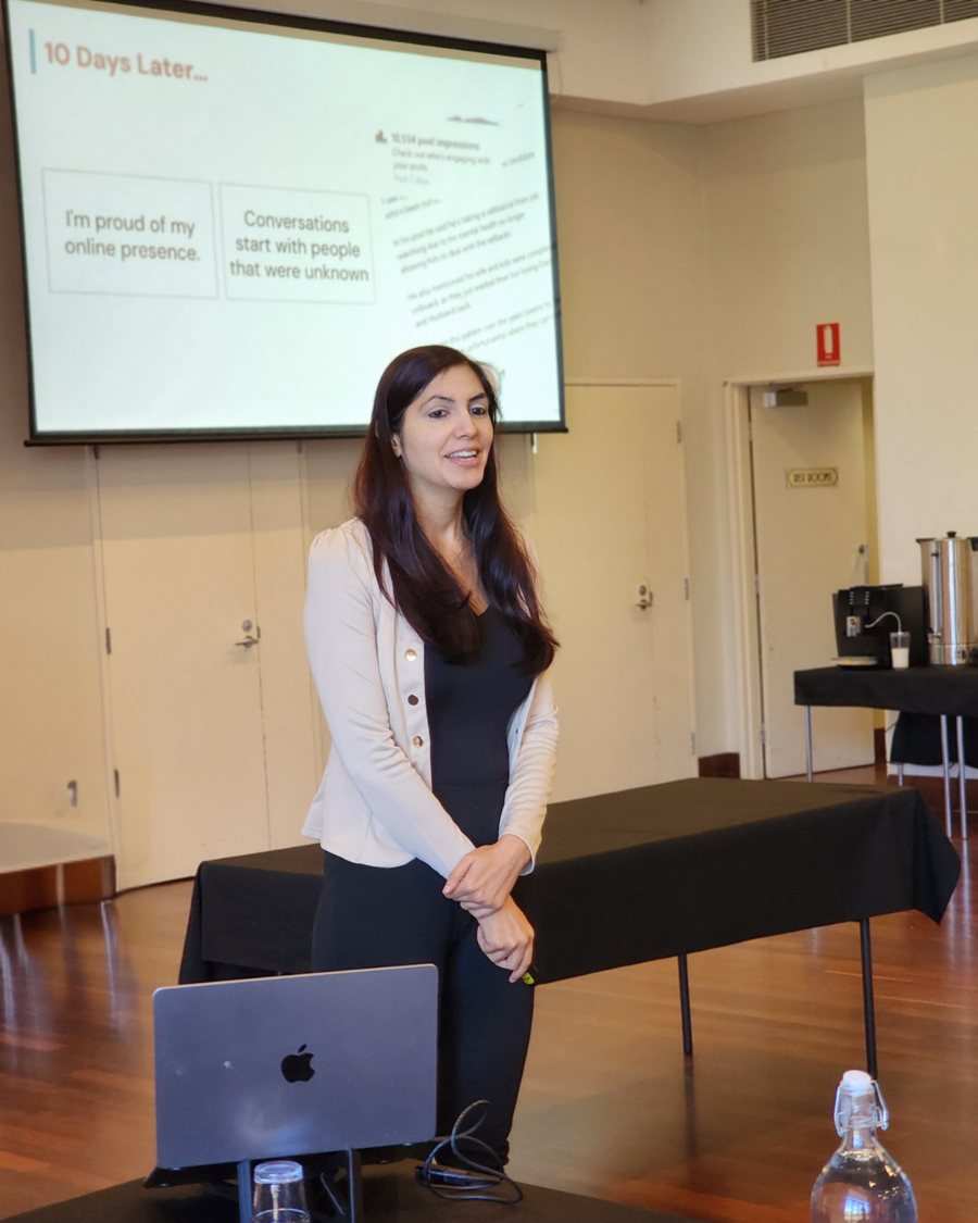 Kanika Vasudeva presenting a LinkedIn workshop in front of a slide about results ten days later.
